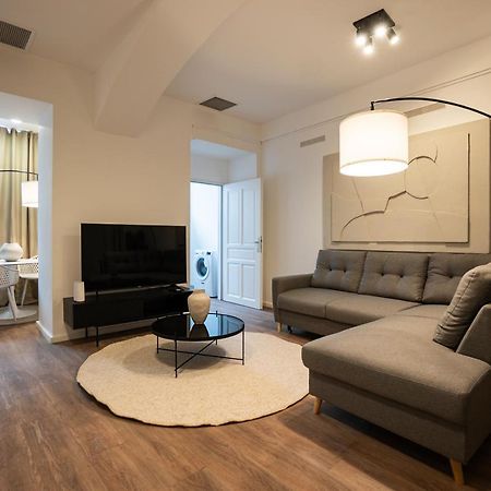 וינה Stylish Apartment With Dedicated Working Space And Super King-Size Bed Located Between City Centre And Donau River מראה חיצוני תמונה