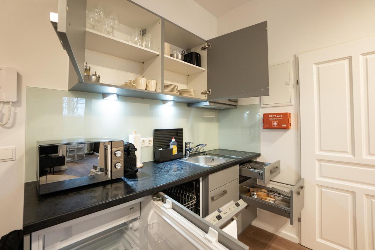 וינה Stylish Apartment With Dedicated Working Space And Super King-Size Bed Located Between City Centre And Donau River מראה חיצוני תמונה