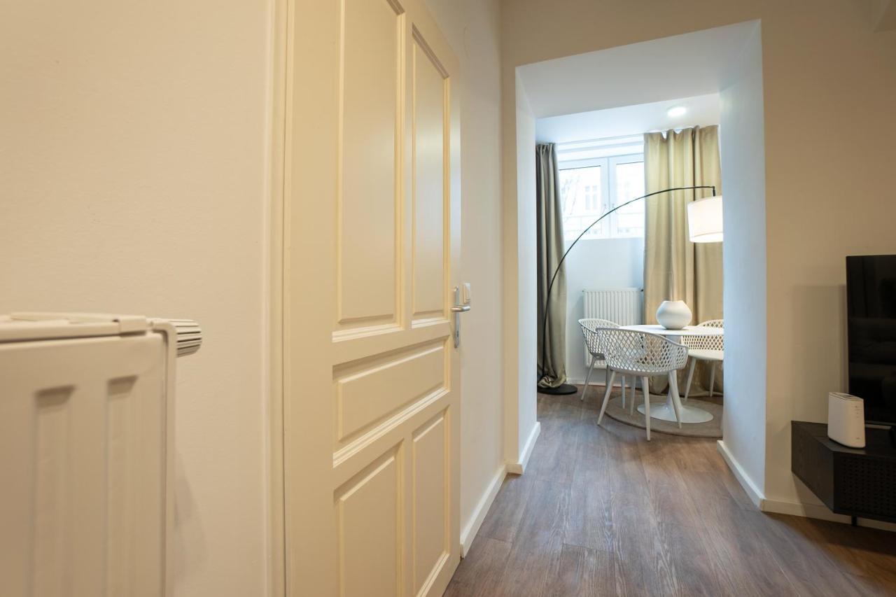 וינה Stylish Apartment With Dedicated Working Space And Super King-Size Bed Located Between City Centre And Donau River מראה חיצוני תמונה