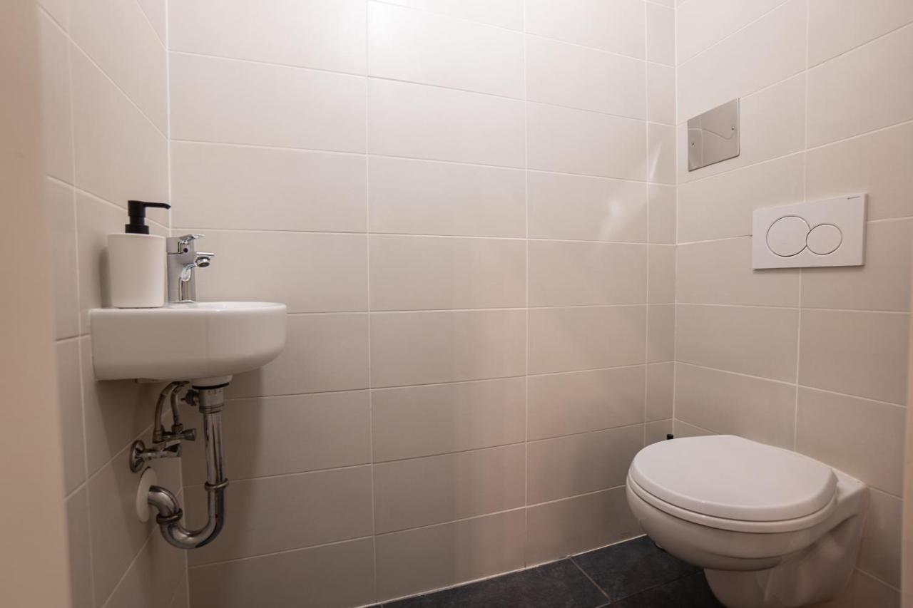 וינה Stylish Apartment With Dedicated Working Space And Super King-Size Bed Located Between City Centre And Donau River מראה חיצוני תמונה