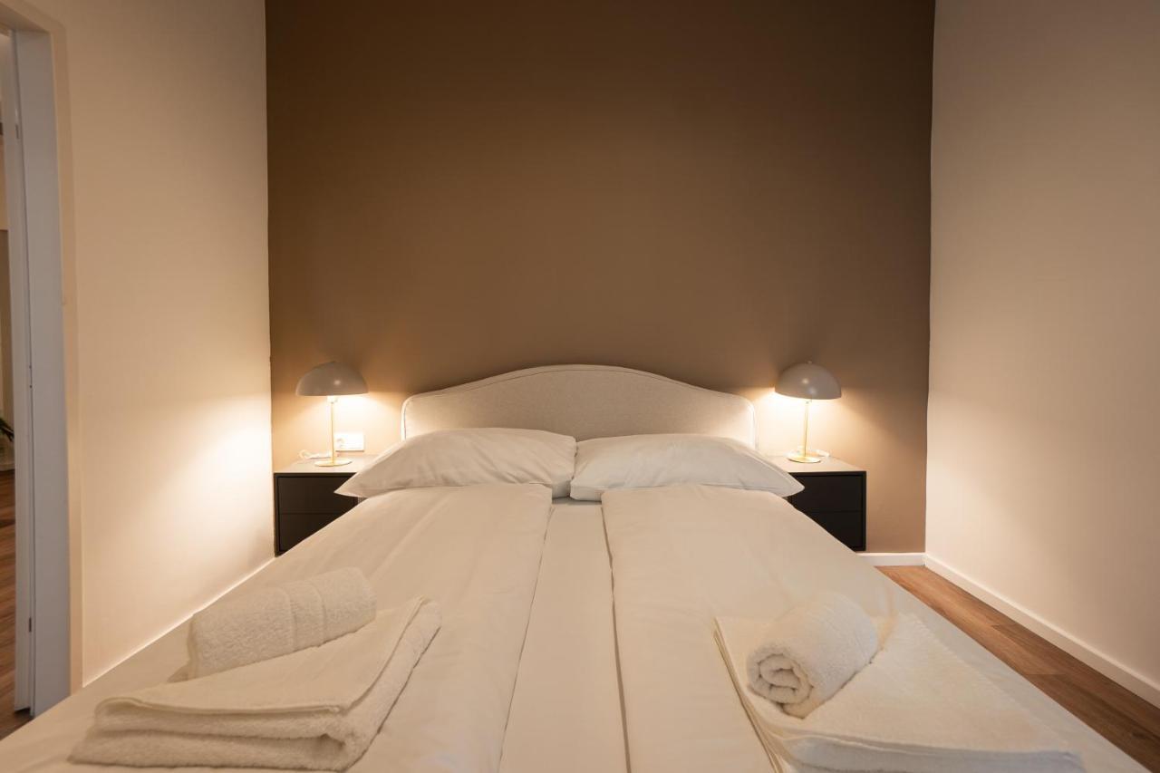 וינה Stylish Apartment With Dedicated Working Space And Super King-Size Bed Located Between City Centre And Donau River מראה חיצוני תמונה