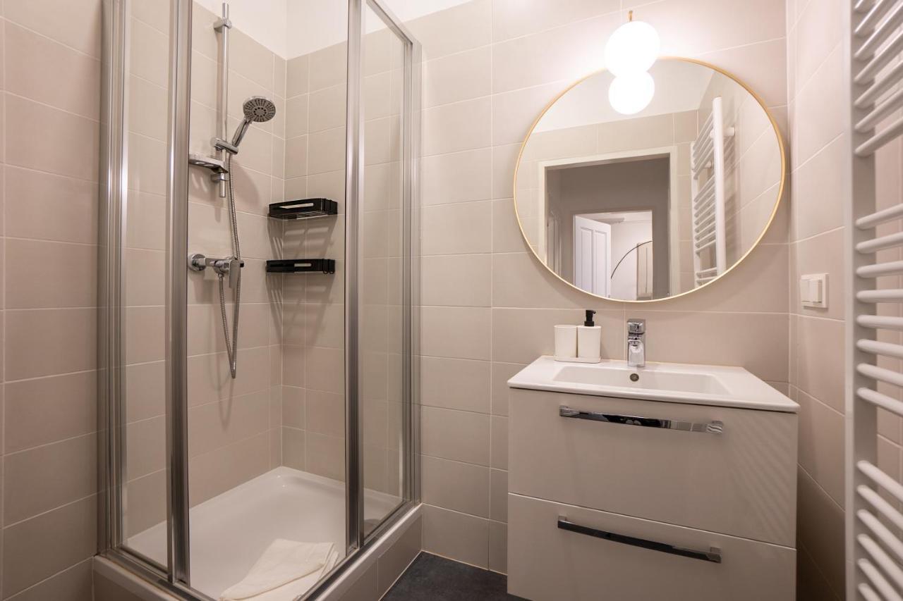 וינה Stylish Apartment With Dedicated Working Space And Super King-Size Bed Located Between City Centre And Donau River מראה חיצוני תמונה