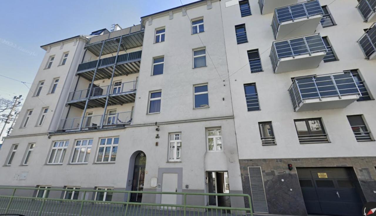 וינה Stylish Apartment With Dedicated Working Space And Super King-Size Bed Located Between City Centre And Donau River מראה חיצוני תמונה